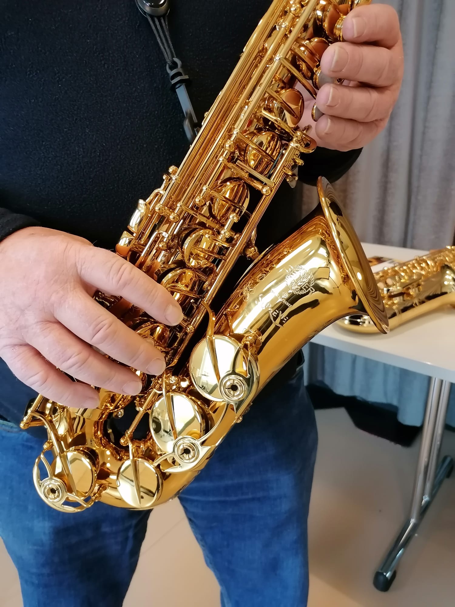 Es-Alt Saxophon SELMER Supreme dunkler Goldlack / graviert